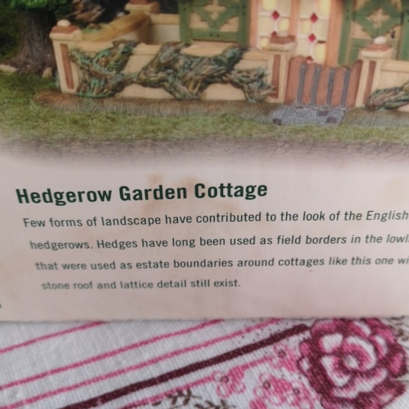 Dept 56 Hedgerow Cottage - Picture 4 of 4